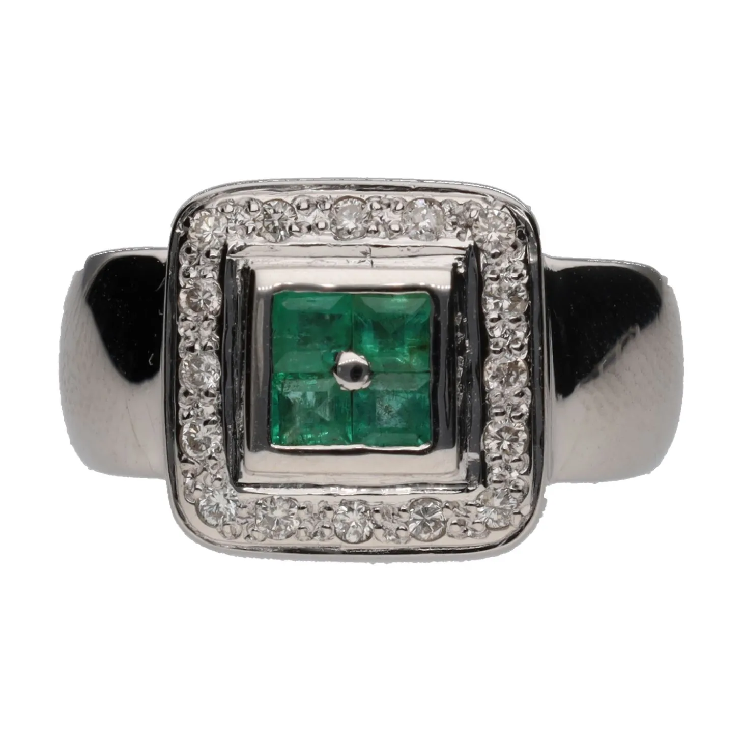ANILLOS / SORTIJAS Sortija en oro blanco con esmeraldas y brillantes. Talla 12.