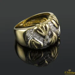 ANILLOS / SORTIJAS Sortija en oro amarillo con brillantes.