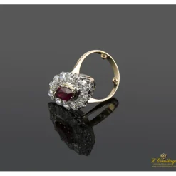 ANILLOS / SORTIJAS Sortija lanzadera oro blanco oro amarillo rubí y diamantes.