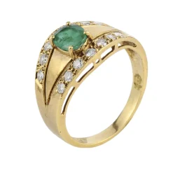 ANILLOS / SORTIJAS Sortija oro amarillo esmeralda y diamantes.