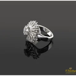 ANILLOS / SORTIJAS Sortija oro blanco y diamantes.