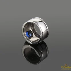 ANILLOS / SORTIJAS Sortija oro blanco esmalte zafiro y diamantes.