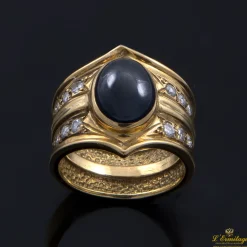 ANILLOS / SORTIJAS Sortija oro amarillo zafiro cabuchón y diamantes