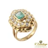 ANILLOS / SORTIJAS Sortija oro amarillo esmeralda y diamantes.