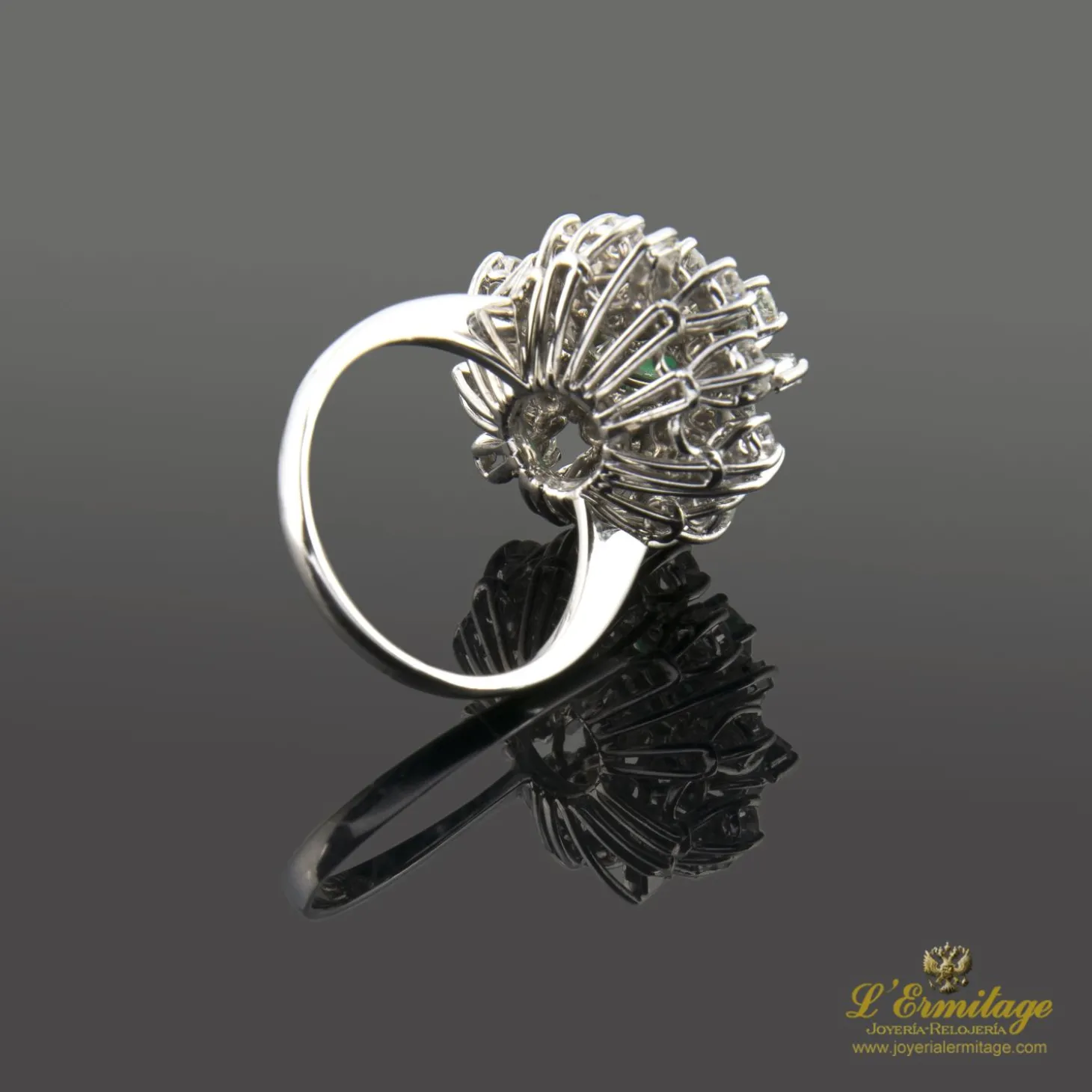 ANILLOS / SORTIJAS Sortija oro blanco esmeralda y diamantes