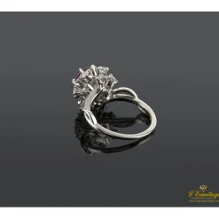 ANILLOS / SORTIJAS Sortija oro blanco rubí y orla de diamantes
