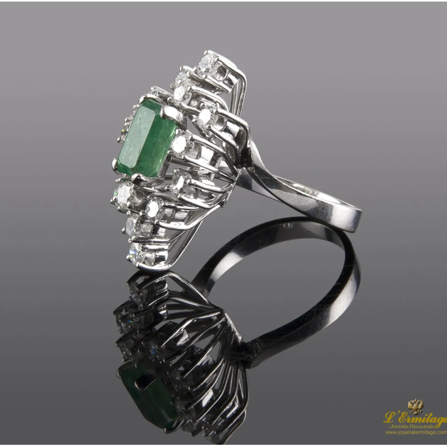 ANILLOS / SORTIJAS Sortija oro blanco esmeralda y diamantes