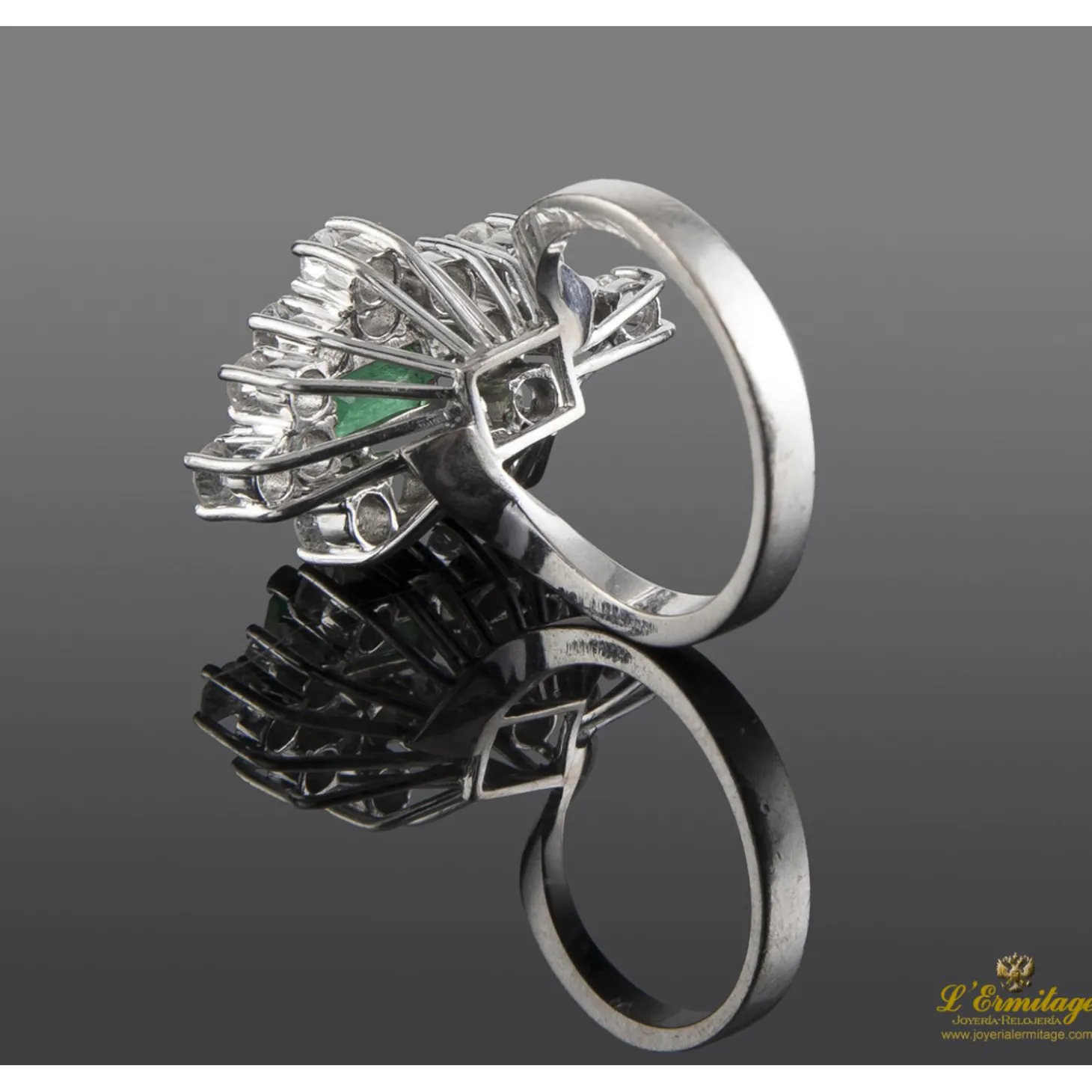 ANILLOS / SORTIJAS Sortija oro blanco esmeralda y diamantes