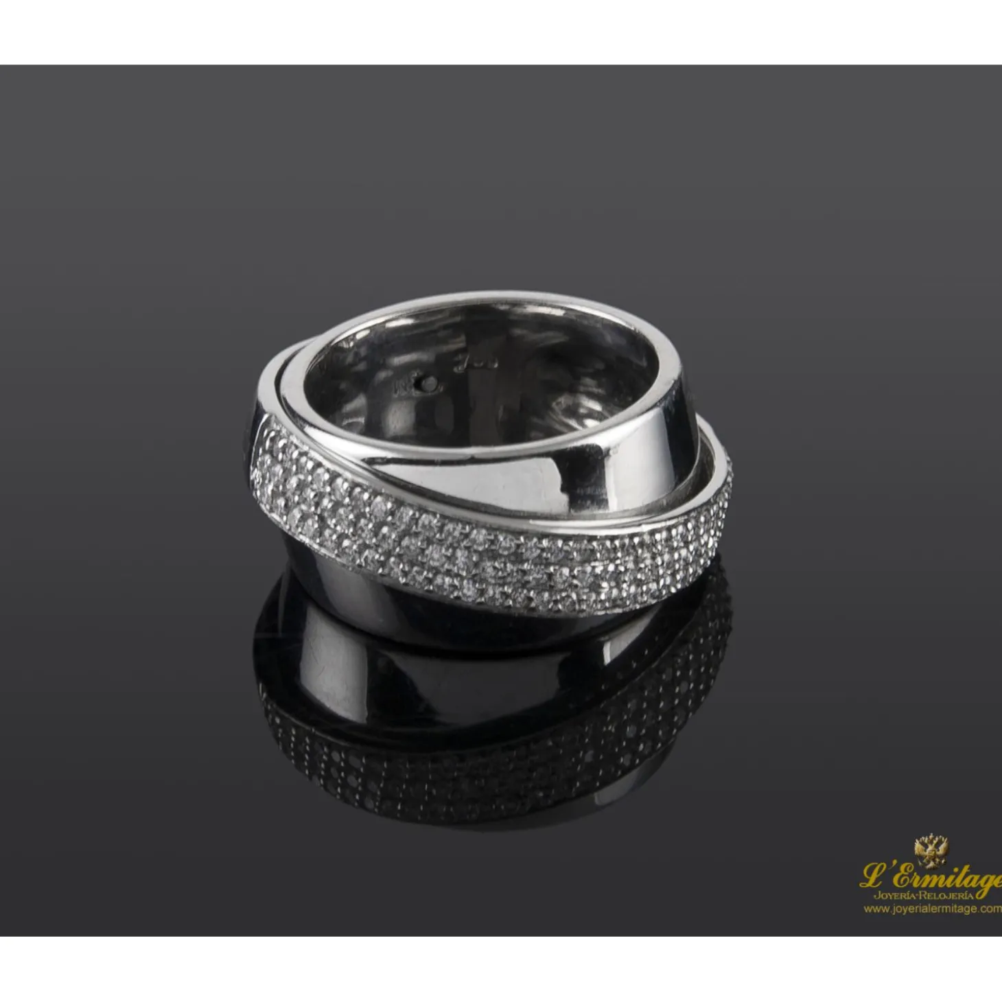 ANILLOS / SORTIJAS Sortija oro blanco y diamantes.