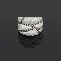ANILLOS / SORTIJAS Sortija oro blanco y cuajado de diamantes. Talla nº:15