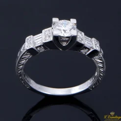 ANILLOS / SORTIJAS Sortija oro blanco y diamantes color g, pureza si1 y peso 0,55 cts.