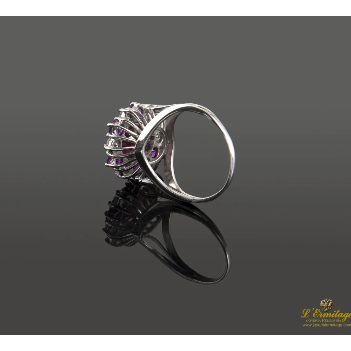 ANILLOS / SORTIJAS Sortija oro blanco rubíes y diamantes