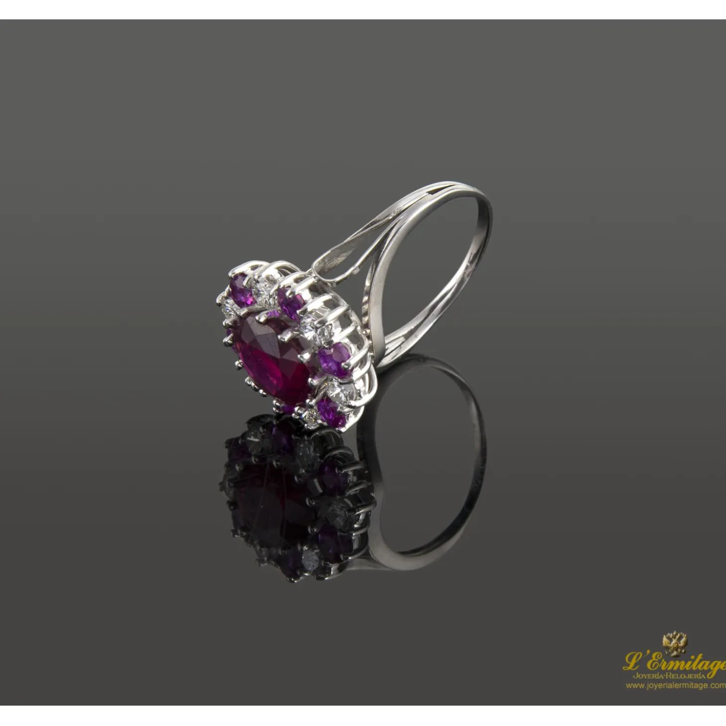 ANILLOS / SORTIJAS Sortija oro blanco rubíes y diamantes