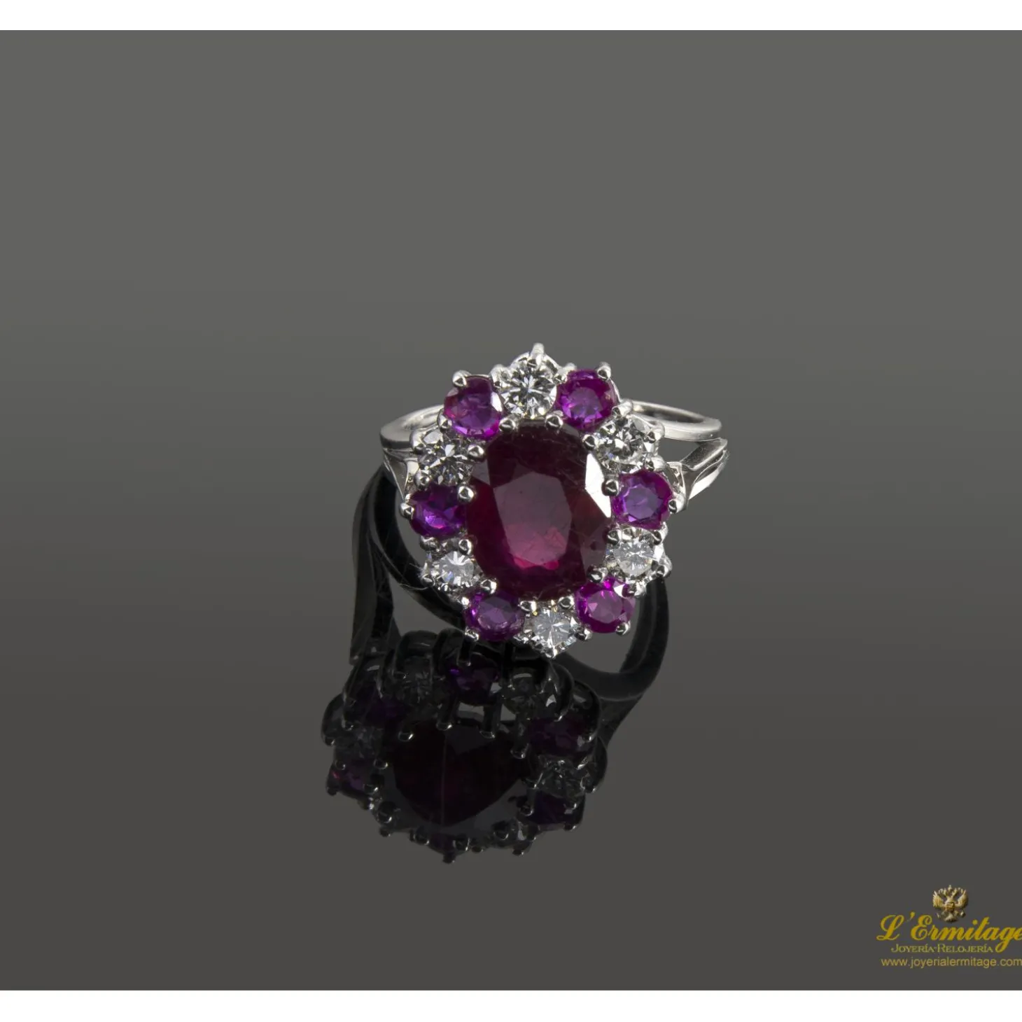ANILLOS / SORTIJAS Sortija oro blanco rubíes y diamantes