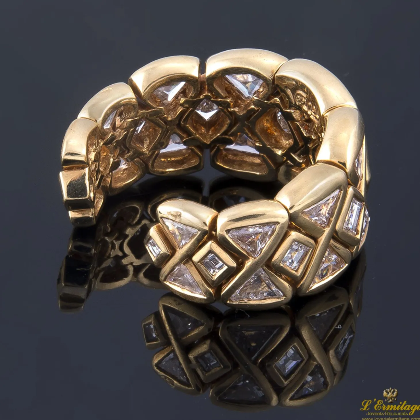 ANILLOS / SORTIJAS Sortija oro amarillo ancha y diamantes.