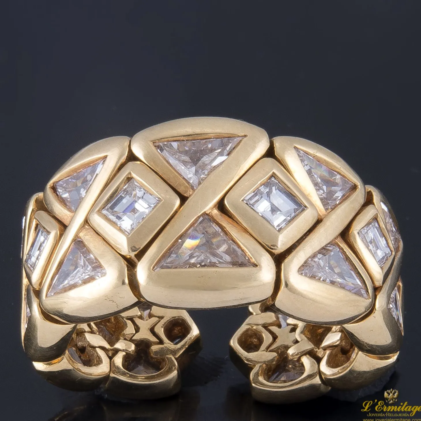 ANILLOS / SORTIJAS Sortija oro amarillo ancha y diamantes.
