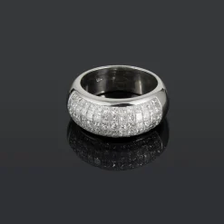 ANILLOS / SORTIJAS Sortija oro blanco con cuajado de diamantes talla princesa. Talla nº: 14