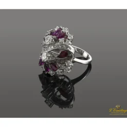 ANILLOS / SORTIJAS Sortija oro blanco brillantes y rubíes.