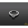 ANILLOS / SORTIJAS Sortija oro blanco y diamantes color f, pureza si1 y peso 0,85 cts.
