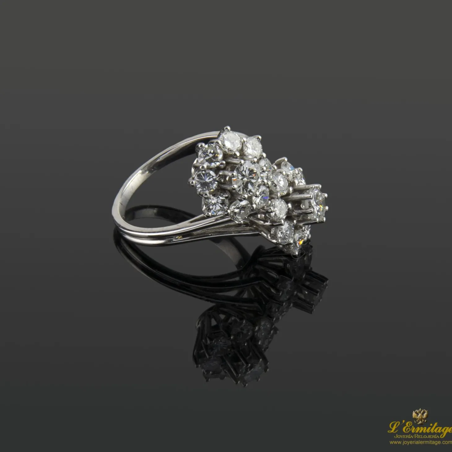 ANILLOS / SORTIJAS Sortija oro blanco y diamantes.