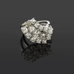 ANILLOS / SORTIJAS Sortija oro blanco y diamantes.