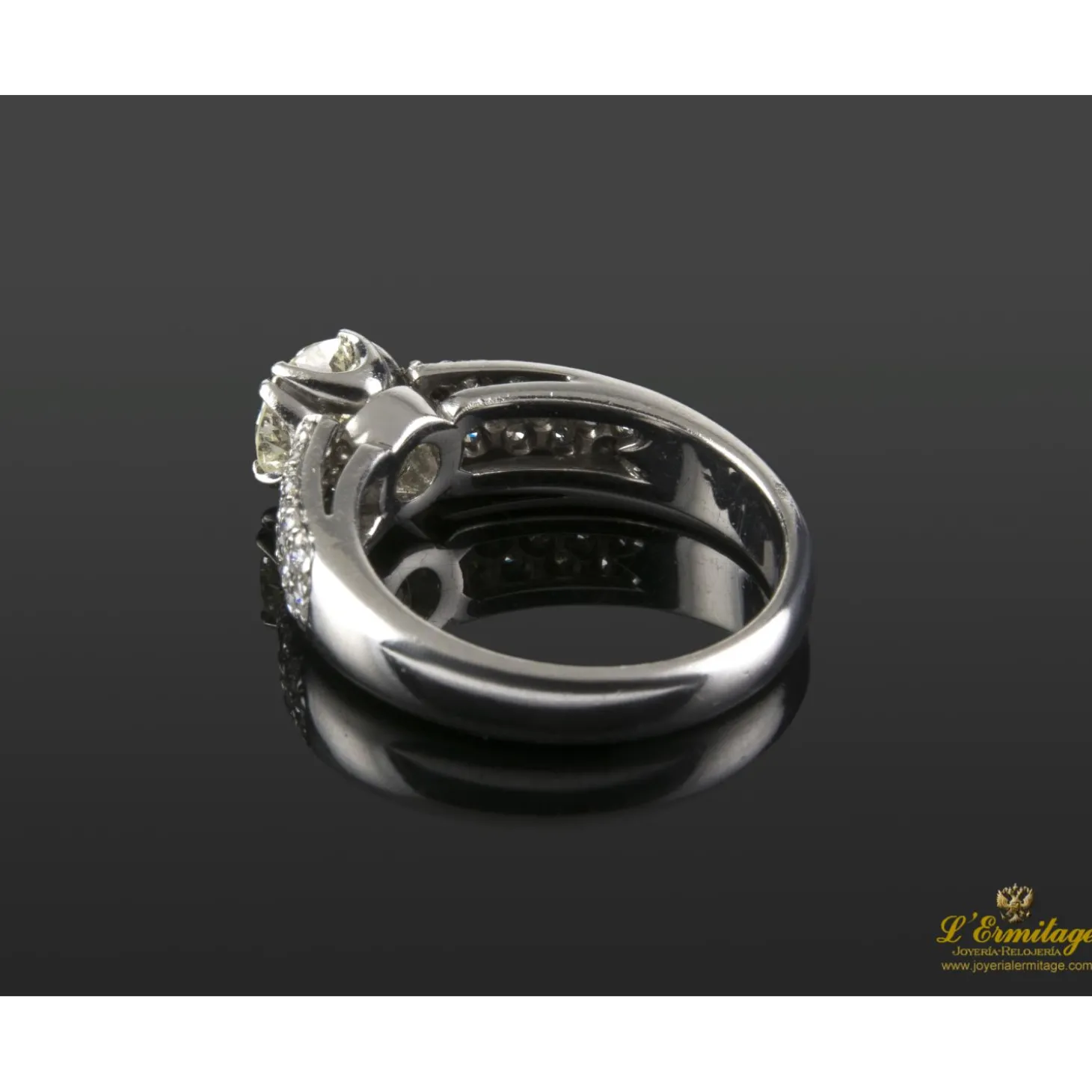 ANILLOS / SORTIJAS Sortija oro blanco y diamantes color l, pureza vvs2 y peso 1,08 cts.