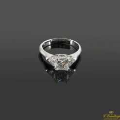 ANILLOS / SORTIJAS Sortija oro blanco y diamantes.
