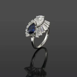 ANILLOS / SORTIJAS Sortija oro blanco zafiro y diamantes