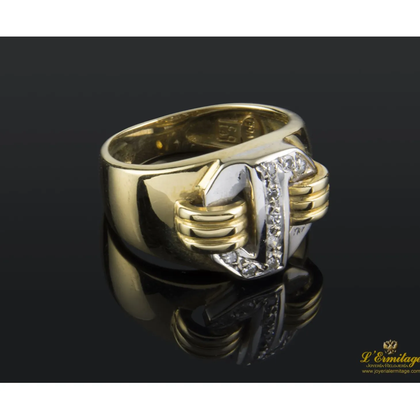 ANILLOS / SORTIJAS Sortija realizada en oro amarillo y oro blanco con motivo de brillantes