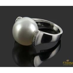 ANILLOS / SORTIJAS Sortija realizada en oro blanco con una perla y brillantes