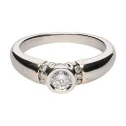 ANILLOS / SORTIJAS Sortija solitario en oro blanco con brillantes. Talla 15.