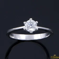 ANILLOS / SORTIJAS Sortija solitario oro blanco color f, puerza vs2 y peso 0,50 cts.