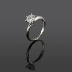 ANILLOS / SORTIJAS Sortija solitario oro blanco color d, pureza vvs1 y peso 1,01 cts.