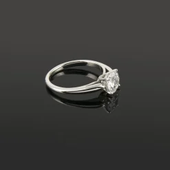 ANILLOS / SORTIJAS Sortija solitario oro blanco color e, pureza vvs1 y peso 1,11 cts.