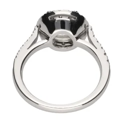 ANILLOS / SORTIJAS Sortija solitario en oro blanco con diamantes naturales. Central 2,02 ct.