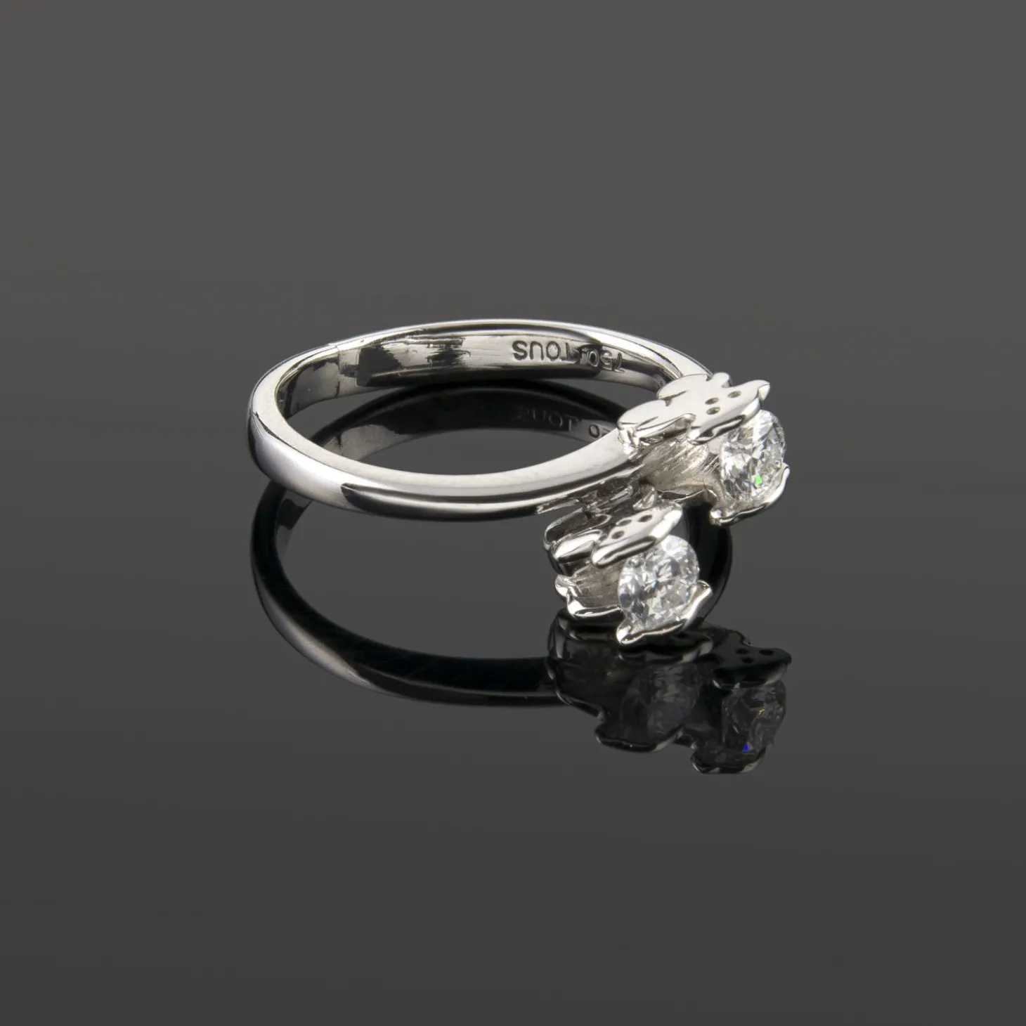 ANILLOS / SORTIJAS Sortija tous tu y yo oro blanco y diamantes.