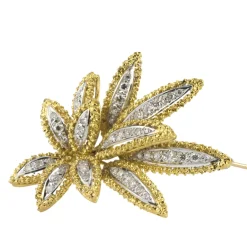 BROCHES / ALFILERES Broche-alfiler en forma de hoja oro amarillo oro blanco y diamantes