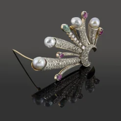 BROCHES / ALFILERES Broche-alfiler antiguo oro blanco perlas rubíes diamantes y esmeralda