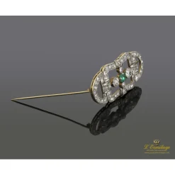 BROCHES / ALFILERES Broche-alfiler antiguo oro amarillo esmeralda y diamantes.