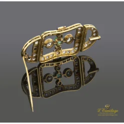 BROCHES / ALFILERES Broche-alfiler antiguo oro amarillo esmeralda y diamantes.