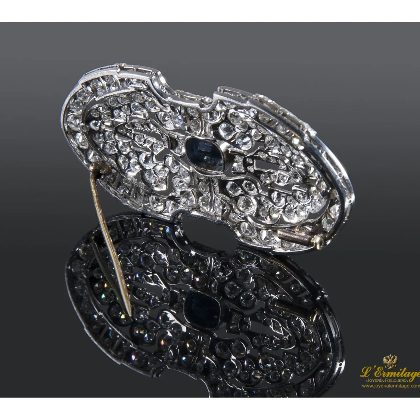 BROCHES / ALFILERES Broche oro blanco y diamantes.
