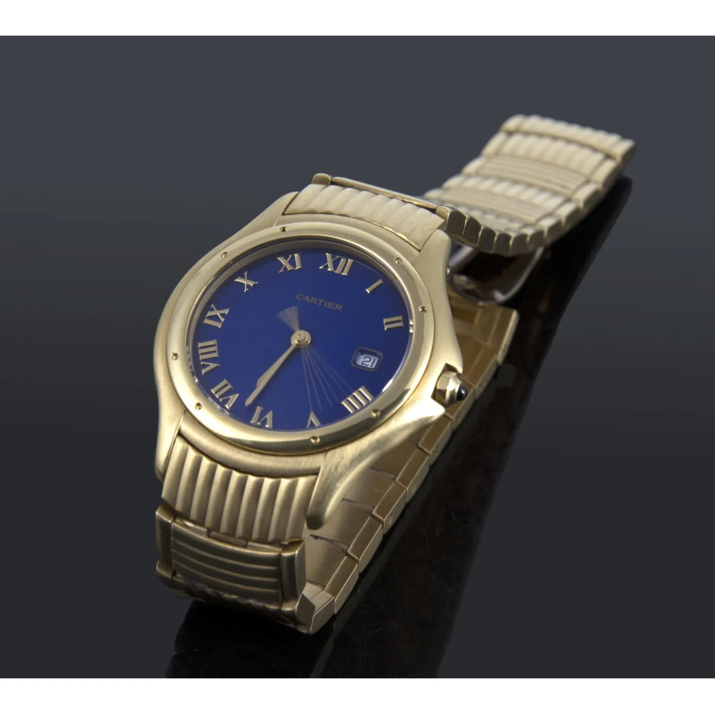 CARTIER Cougar oro amarillo 33mm.
