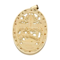COLGANTES Colgante placa de hueso con motivos asiáticos con cerco en oro amarillo.