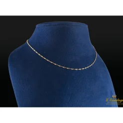 COLLARES Cadena trenzada en oro amarillo.