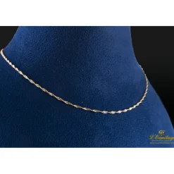 COLLARES Cadena trenzada en oro amarillo.