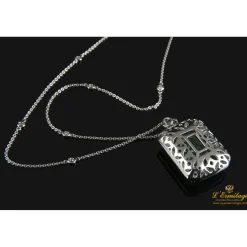 COLLARES Colgante esmeralda y diamantes. 40 Cm largo.
