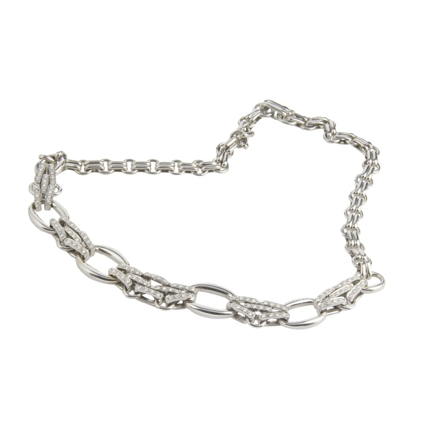 COLLARES Collar catene oro blanco y diamantes. Largo: 42cm.