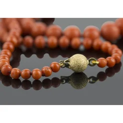COLLARES Collar coral degrade. 55Cm largo.