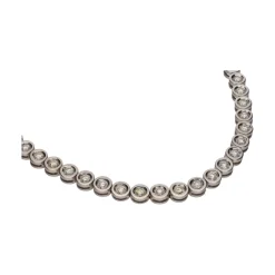 COLLARES Collar en oro blanco con brillantes en chatón.