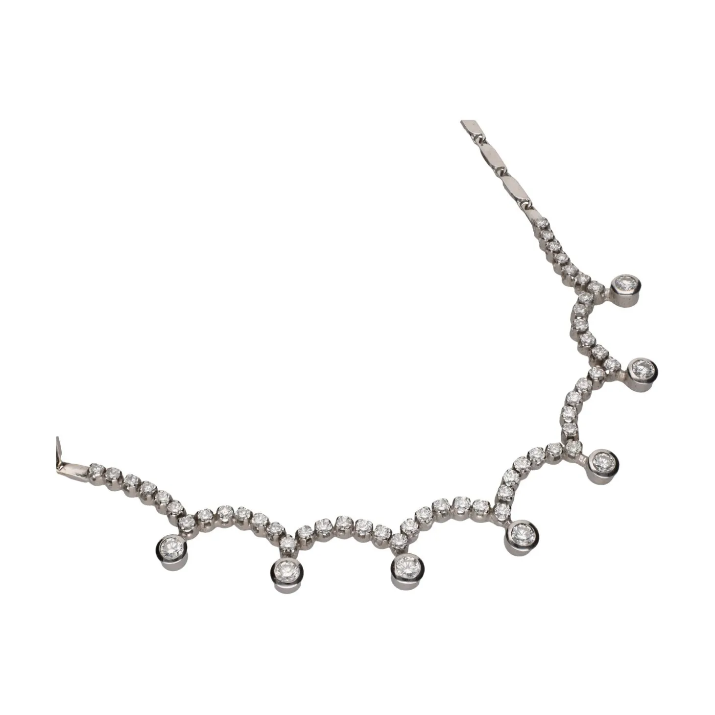 COLLARES Collar en oro blanco y brillantes.
